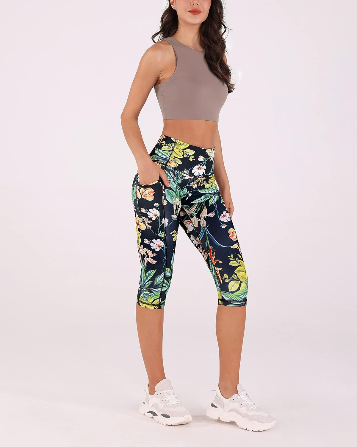 Women'S High Waisted Yoga Capris with Pockets, Tummy Control Non See through Workout Athletic Running Capri Leggings